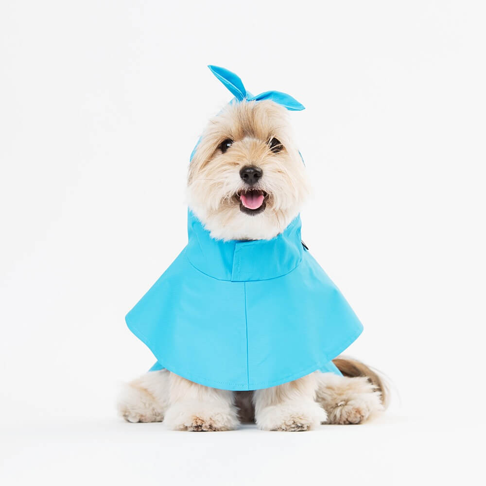 Raincoat for walking on a rainy day. Model is wearing a L & weighs 11 pounds (5 kg).