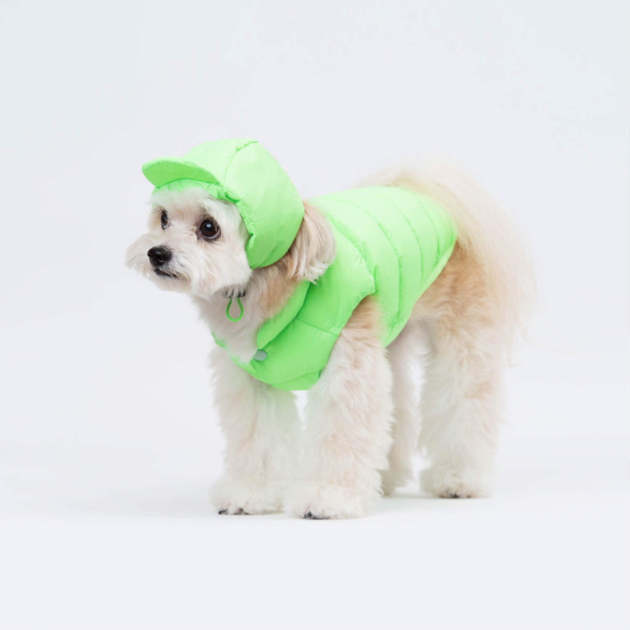 Lightweight, padded vest filled with warm eco-down material. Model is wearing a M & weighs 7 pounds (3.2 kg).