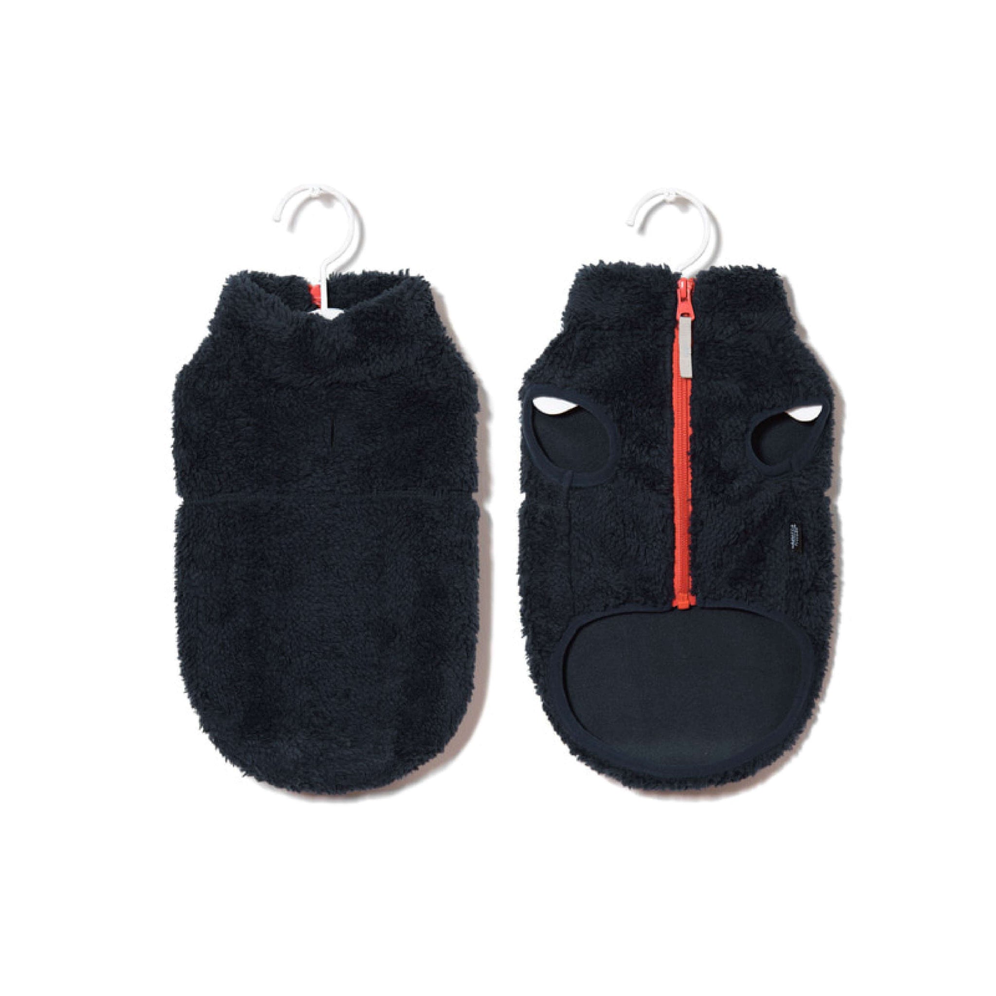 Zip-up vest made of warm material.